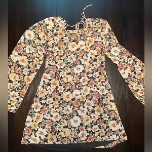 Miss Lola - Floral Flowy Long Sleeve Dress
